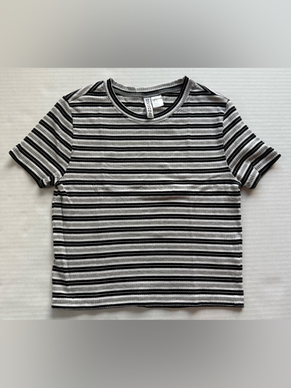 H&M Divided Black Gray & White Striped Ribbed Crop Top Size M